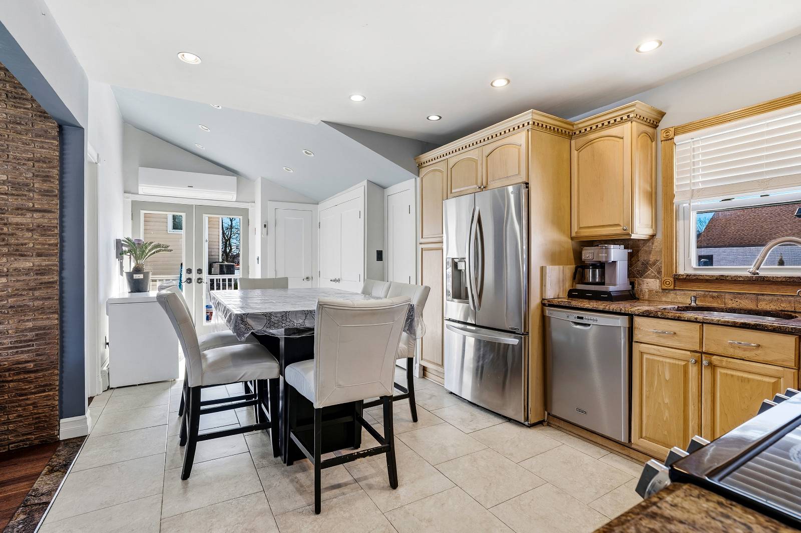 House for Sale in Freeport NY – Kitchen