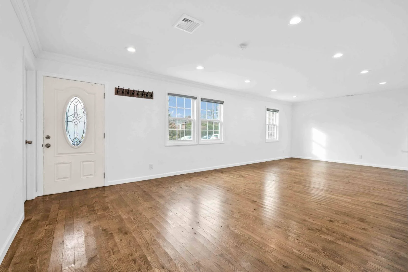 House for sale in East Meadow NY - Room