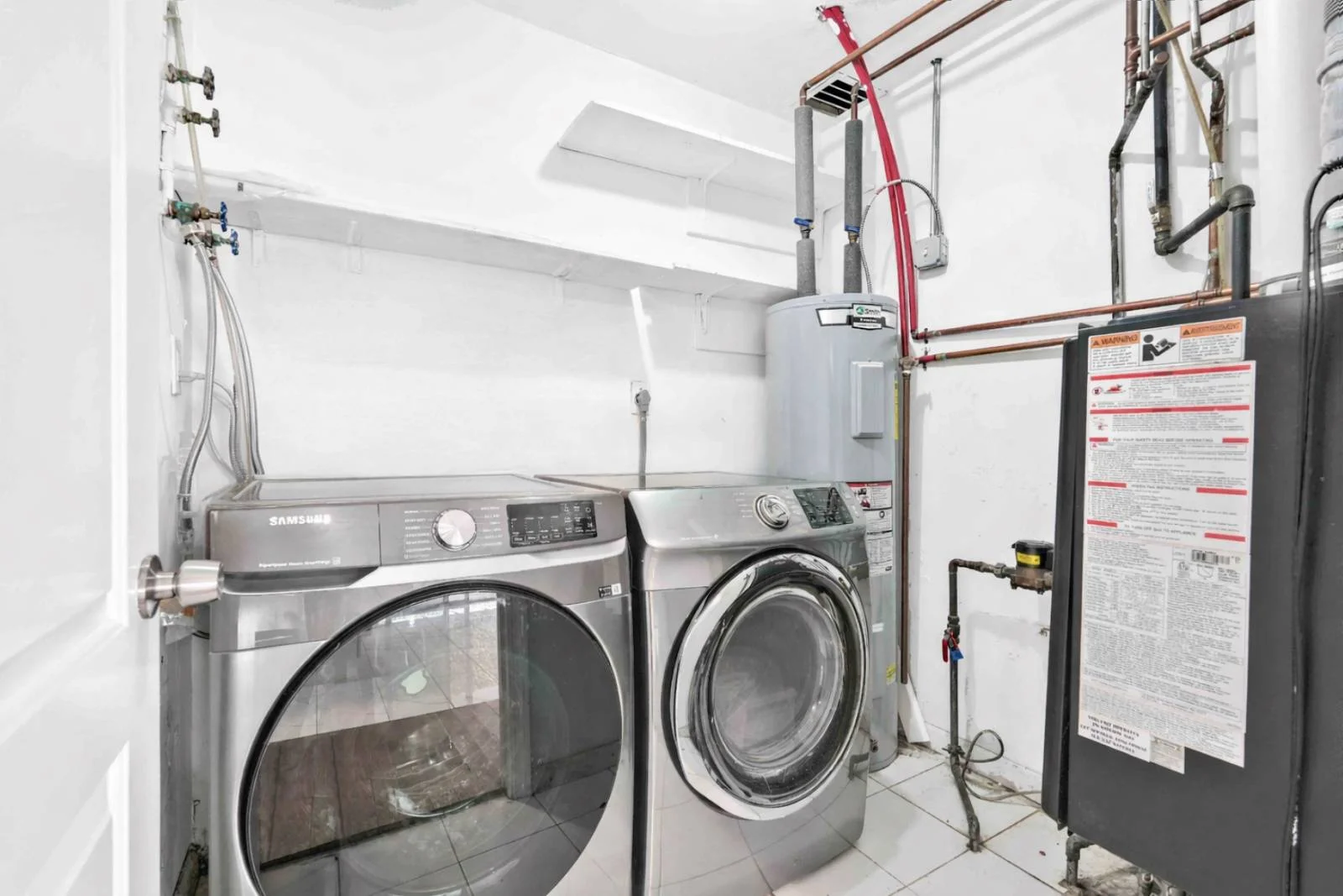 House for sale in East Meadow NY - Washing Area