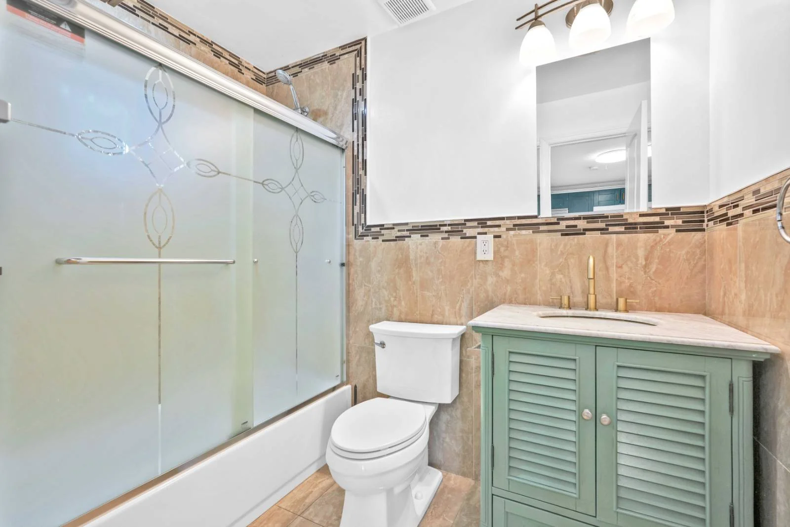 House for sale in East Meadow NY - Washroom